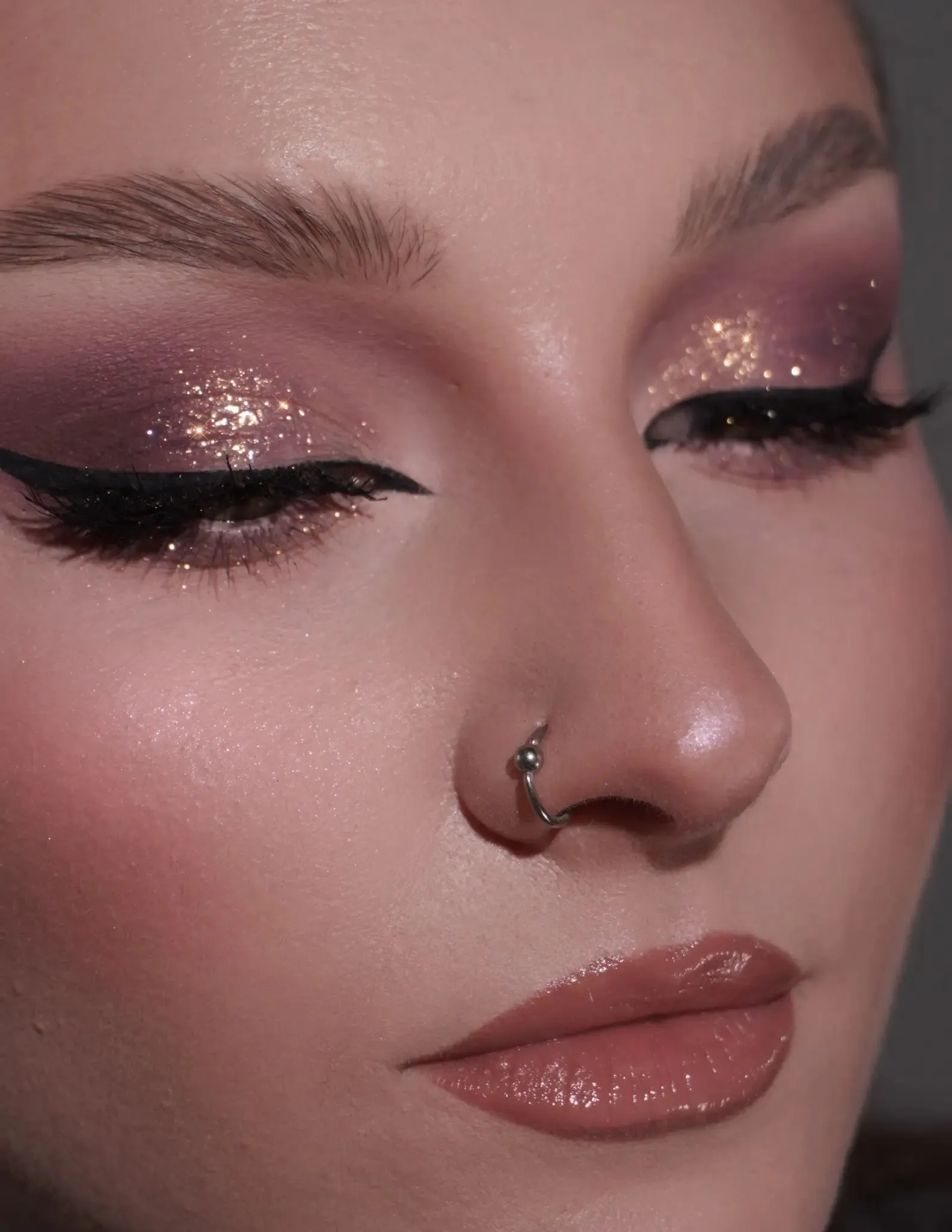 #01 Rose Gold Eyeshadow Glitter