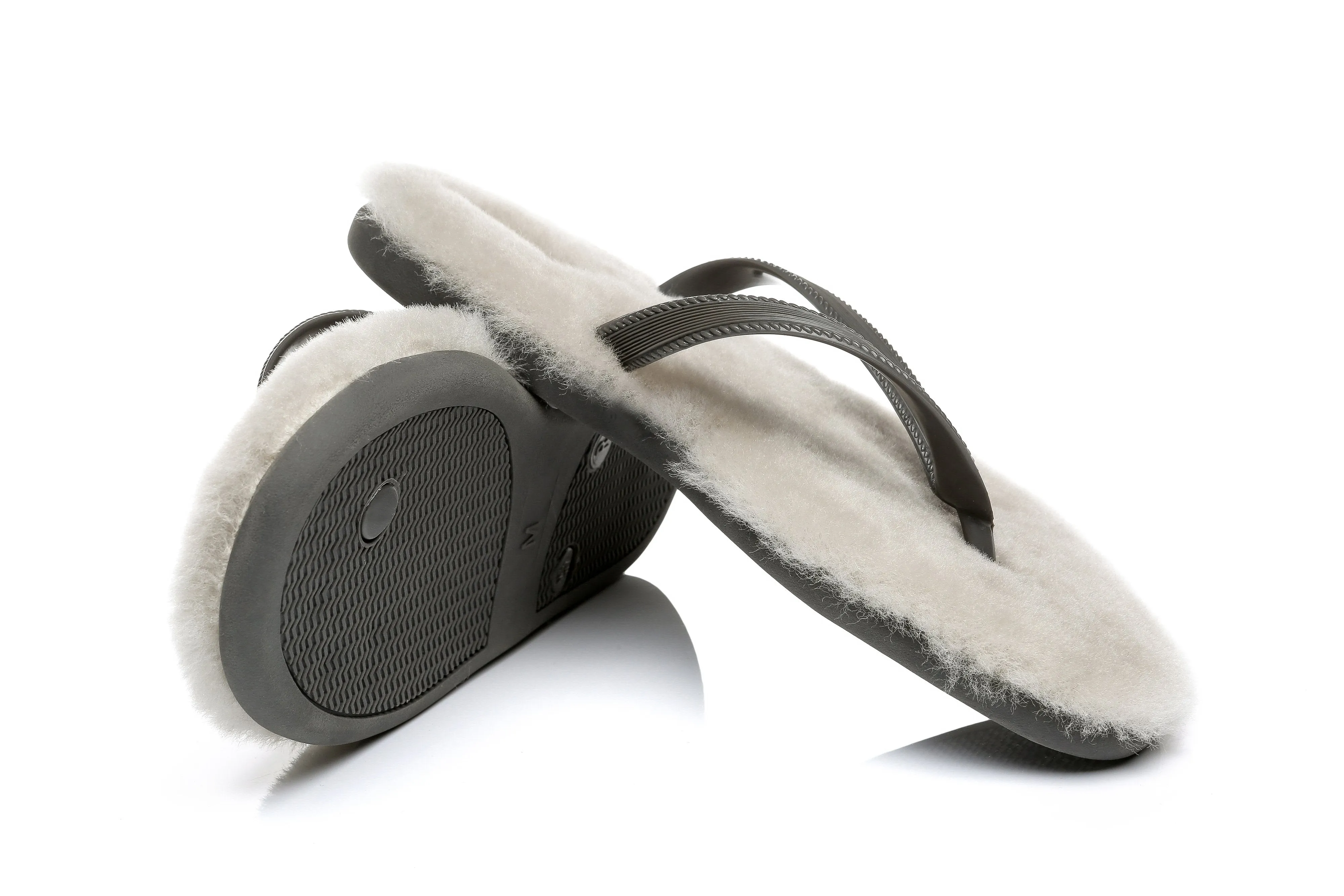 AUSTRALIAN SHEPHERD® UGG Fluffy Thong Sigma