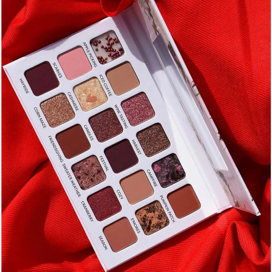 Hello Autumn Eyeshadow Palette