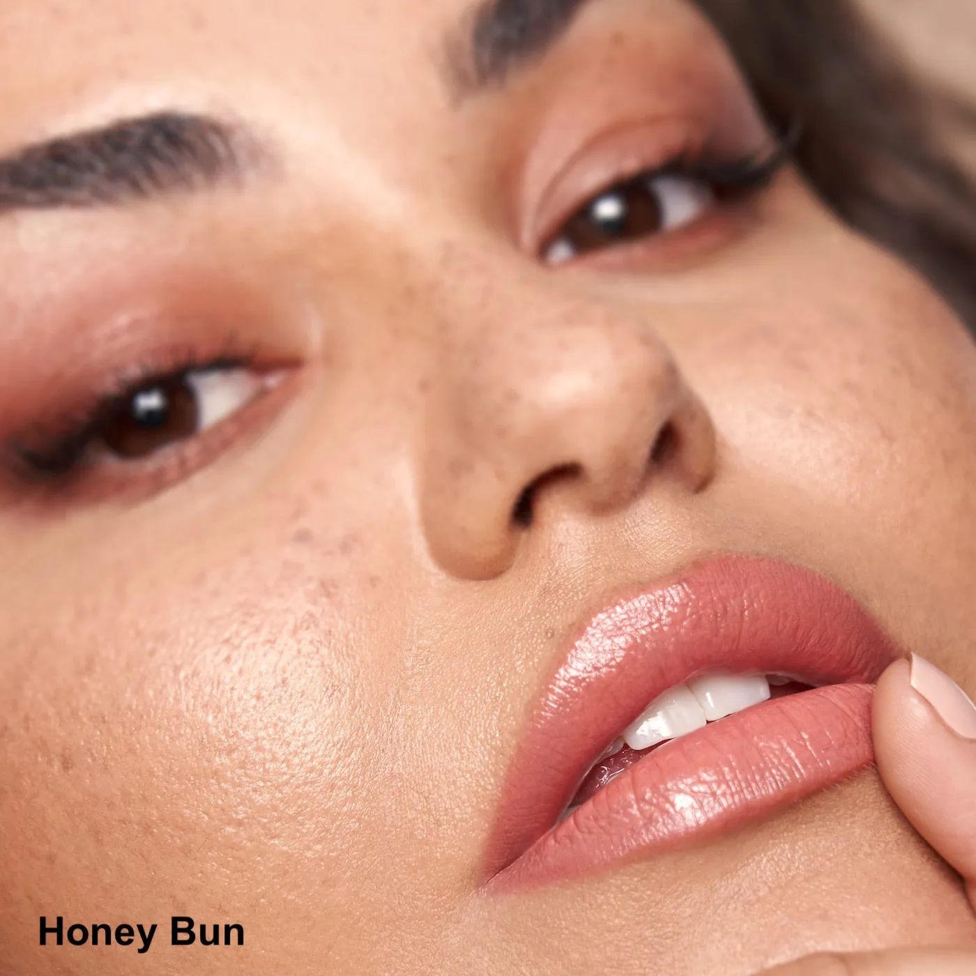 Huda Beauty - Power Bullet Cream Glow Hydrating Lipstick | 3 g