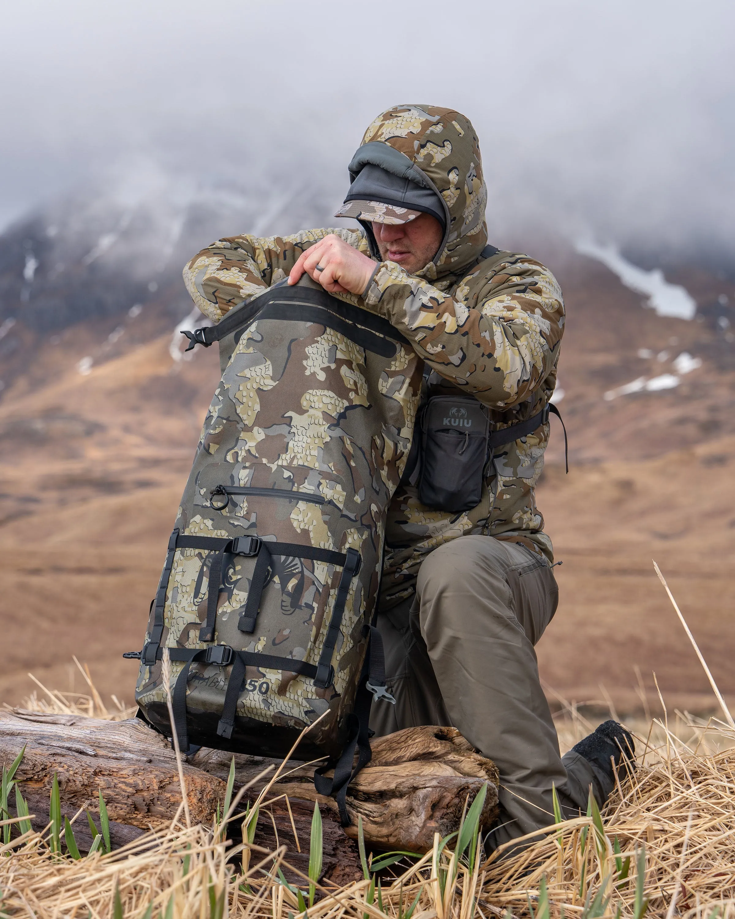 Karluk 3000 Roll Top Dry Backpack | Stone