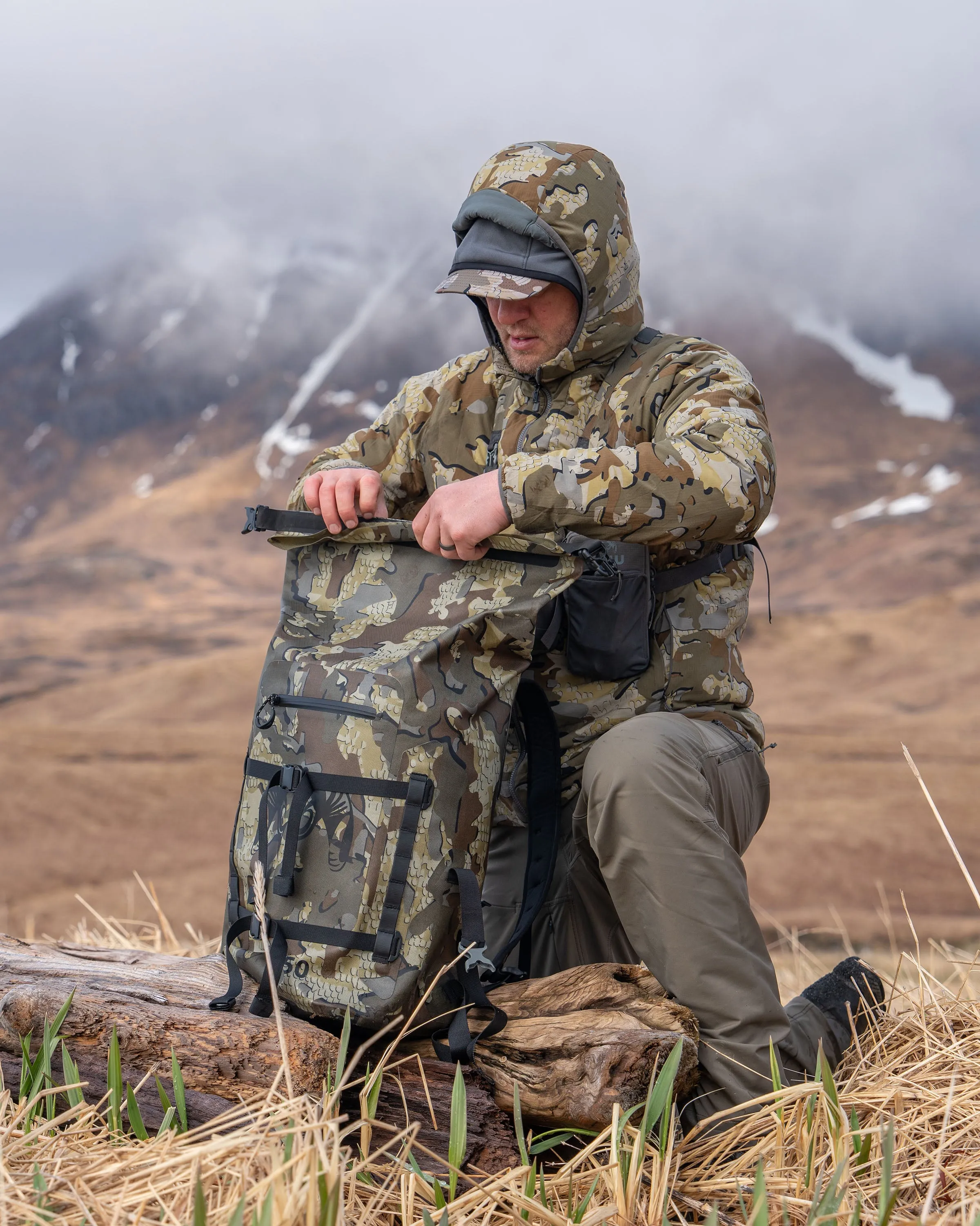 Karluk 3000 Roll Top Dry Backpack | Stone
