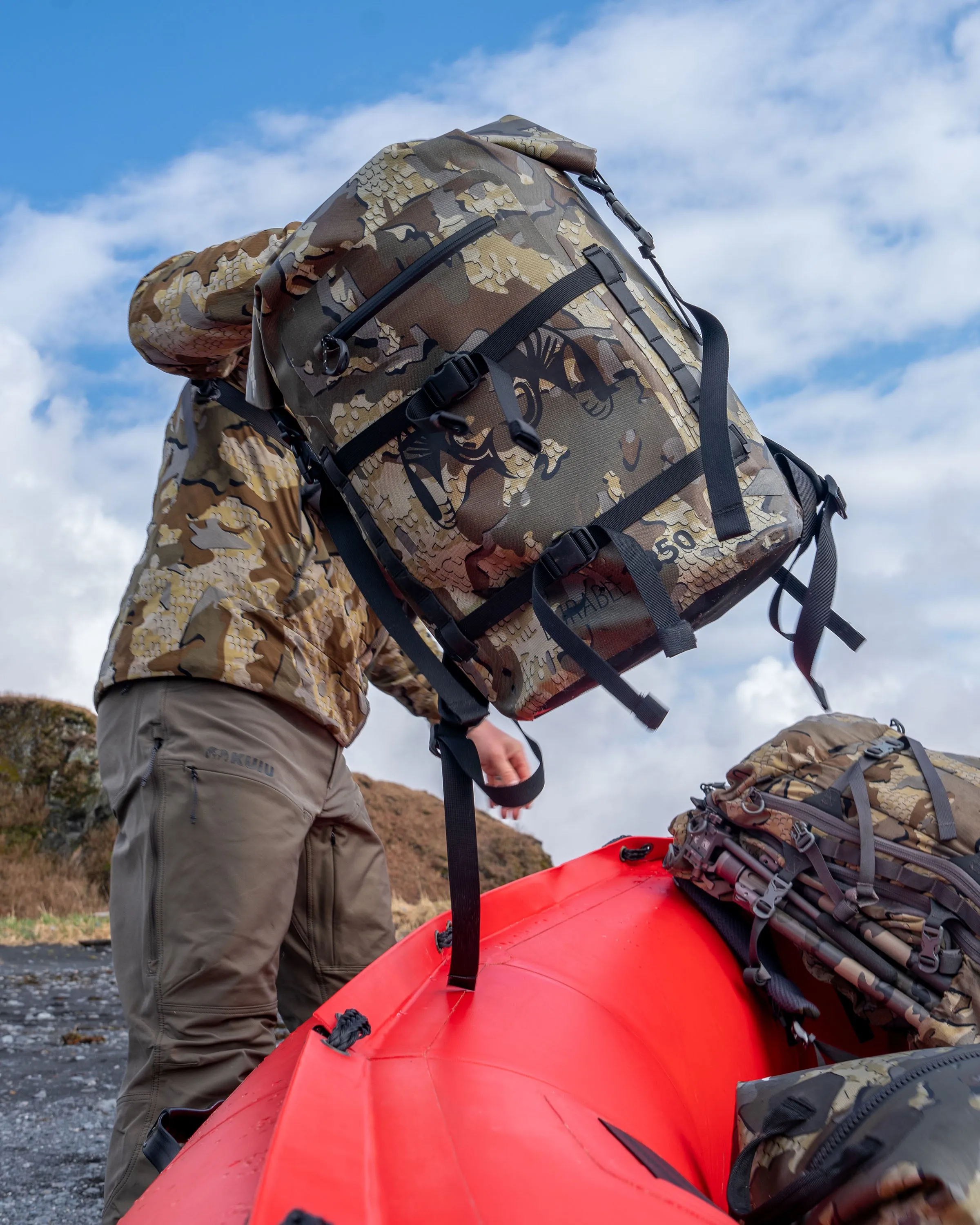 Karluk 3000 Roll Top Dry Backpack | Stone