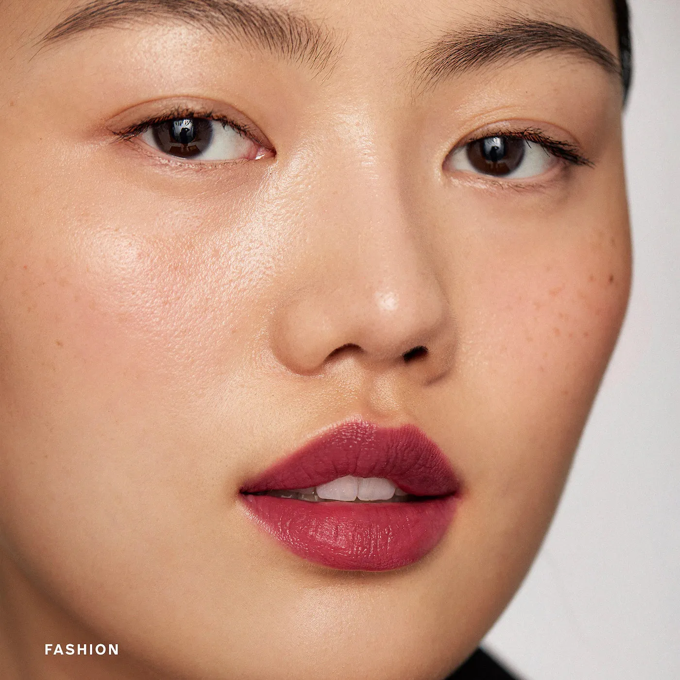 Merit - Signature Lip Lightweight Lipstick - Fashion