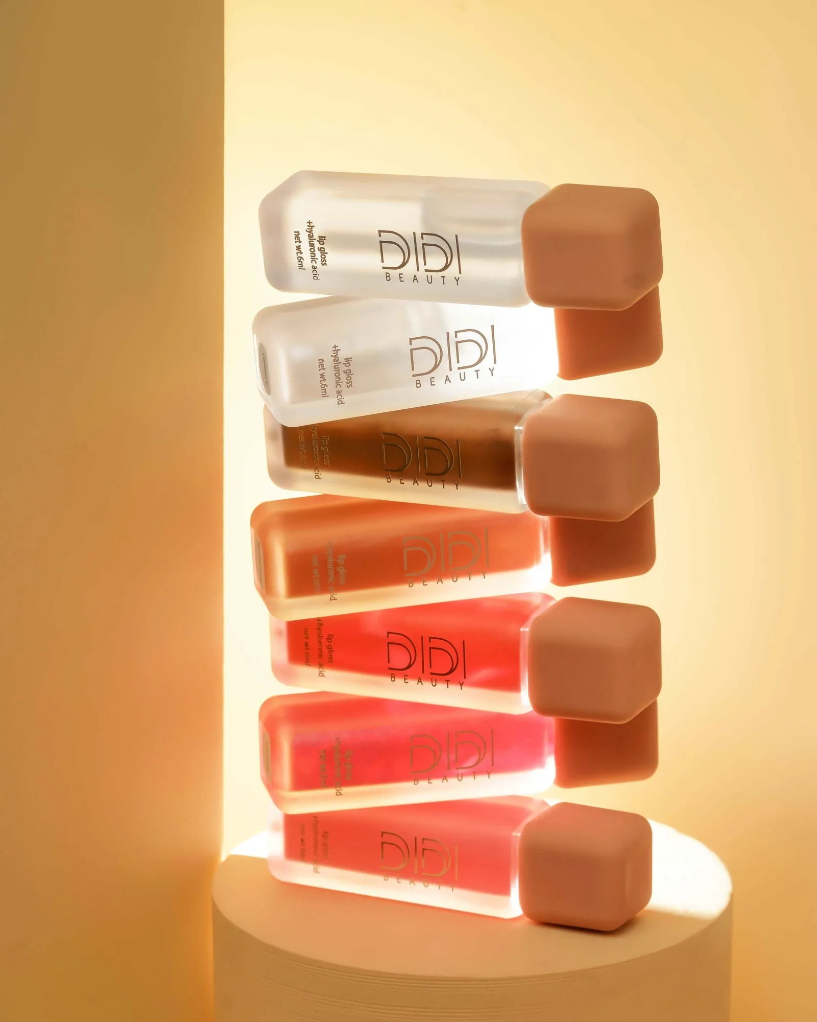 Shimmer Lip Gloss With Hyaluronic Acid