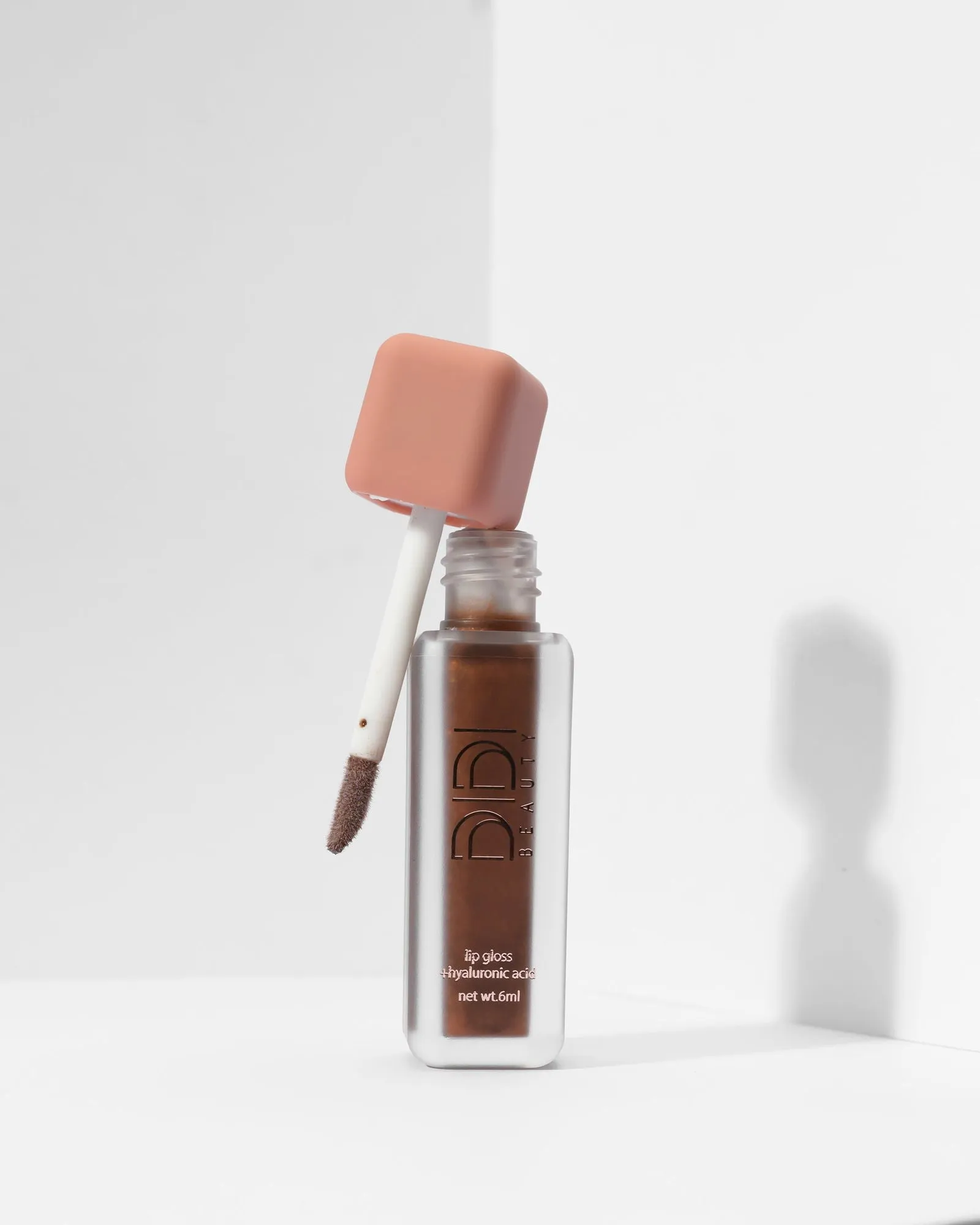 Shimmer Lip Gloss With Hyaluronic Acid