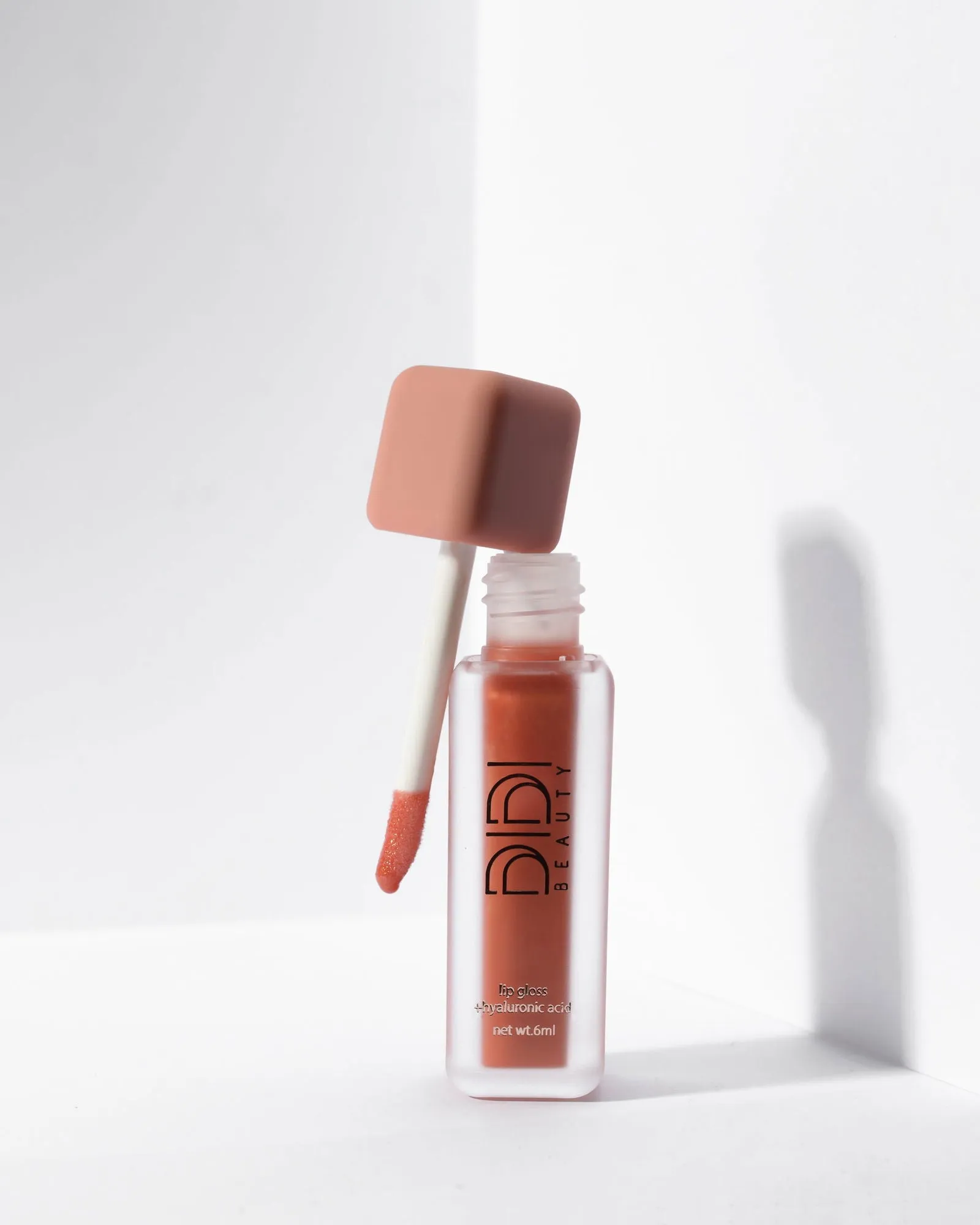 Shimmer Lip Gloss With Hyaluronic Acid